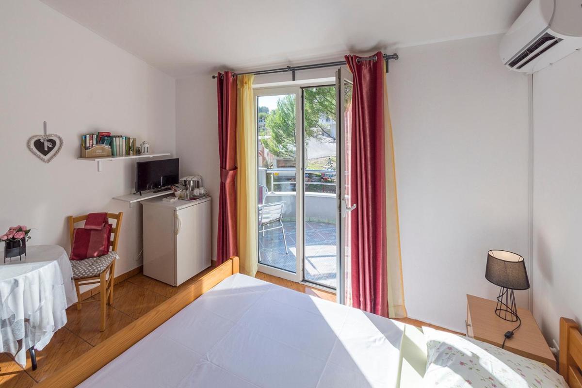 Apartman, And Kata * Pula
