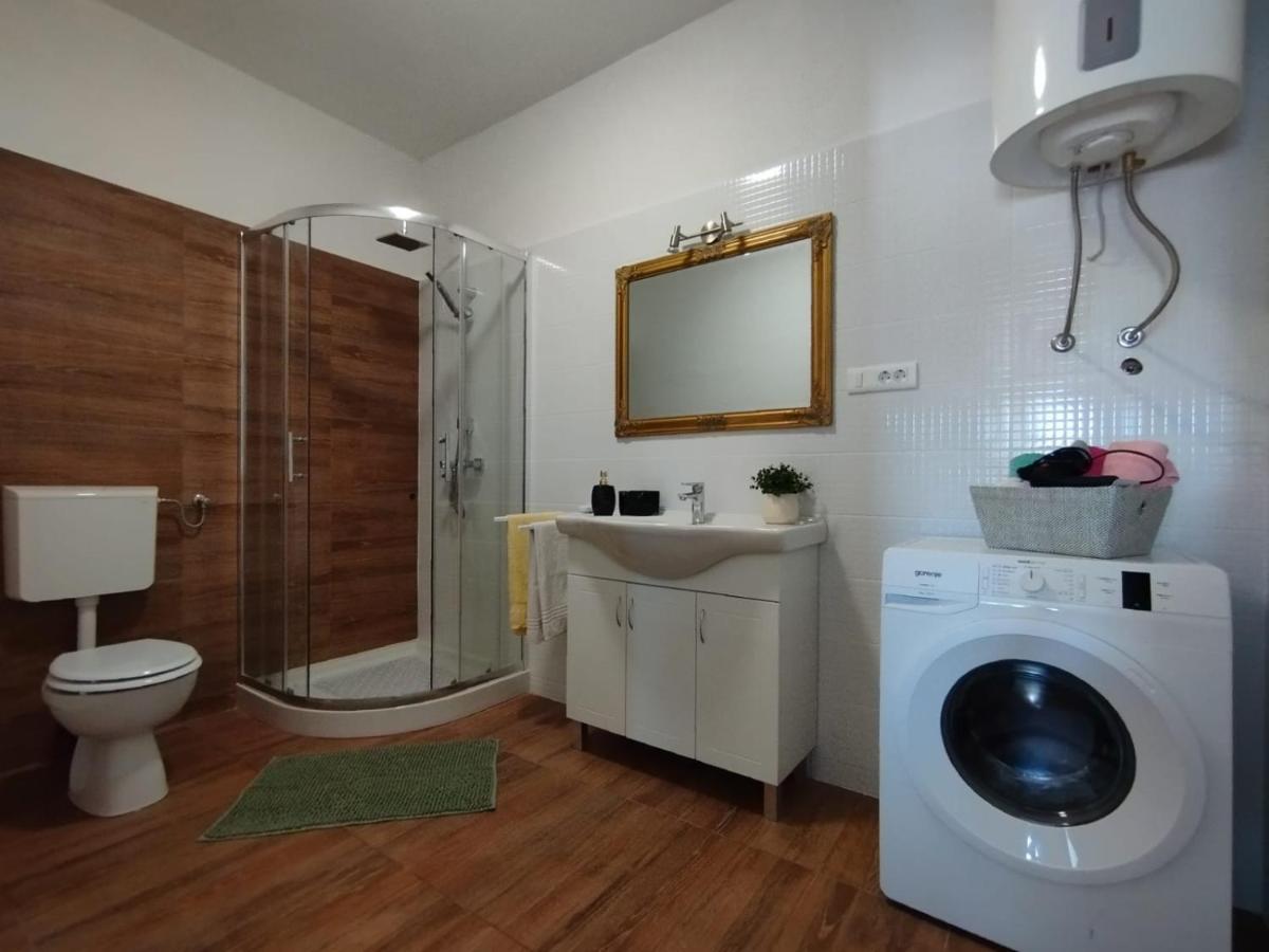 Apartman, And Kata Apartment *